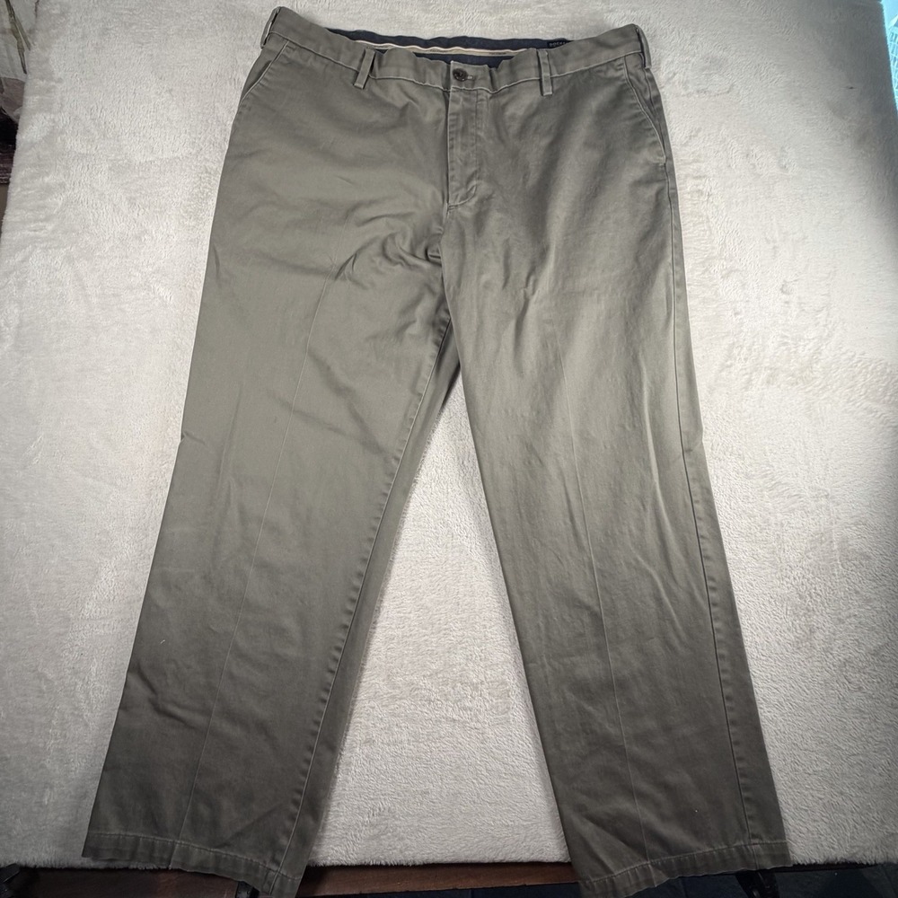 Dockers Signature Khakis Men's Pants 42x32 Olive Gray Classic Fit‎